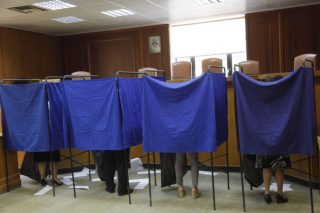 Εκλογές με έντονο πολιτικό άρωμα