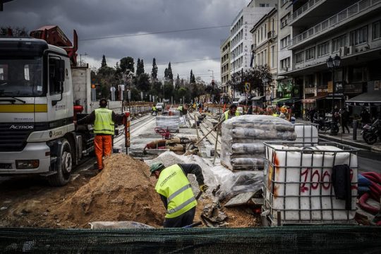 Φως στο τούνελ είδαν οι μεγάλοι των κατασκευών τη διετία 2016-2017