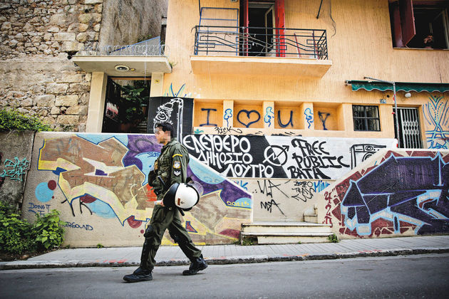 Τα Εξάρχεια στη δίνη του κυκλώνα