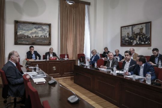 Πάρτι διαφθοράς και κακοδιοίκησης