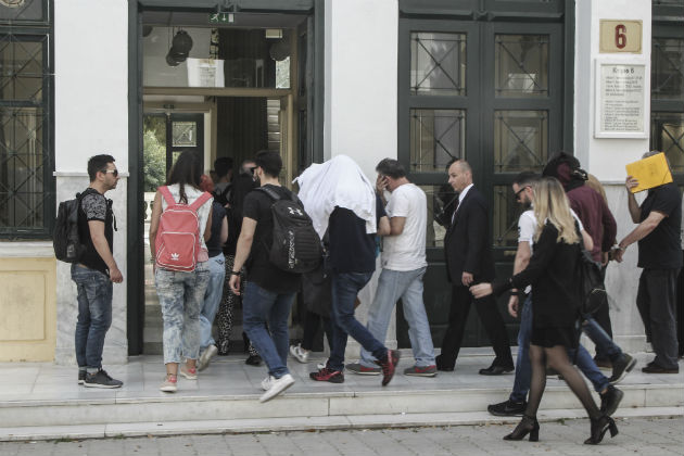 Στον ανακριτή το κύκλωμα παράνομης διακίνησης φαρμάκων