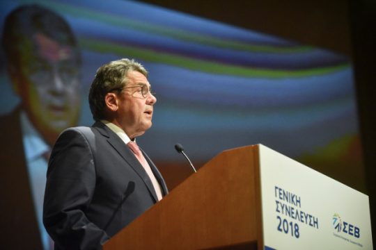Ένας Γερμανός στηρίζει το γαλλικό σχέδιο για το χρέος