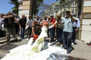 Διαμαρτυρία κτηνοτρόφων για το γάλα και τη φέτα