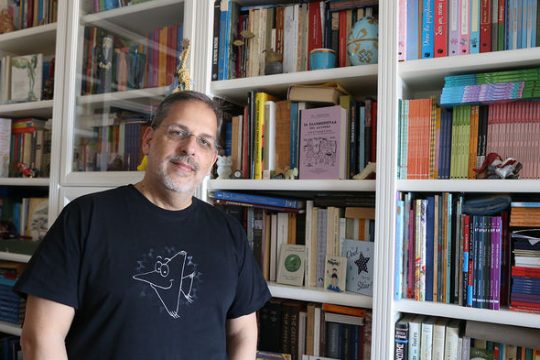 Καθένας μας έχει μια βιβλιοθήκη μέσα του