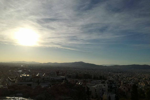 Ήλιος και τοπικές βροχές