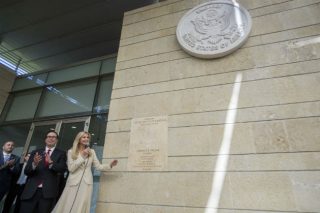 Εγινε 70 ετών σβήνοντας 55 ζωές