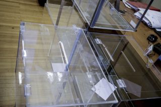 Αυλαία στη Novartis με μαραθώνιο στη Βουλή