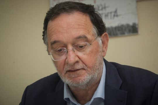 Λαφαζάνης κατά πάντων