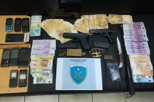 Εξαρθρώθηκε μεγάλο κύκλωμα διακίνησης προσφύγων