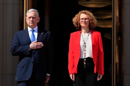«Πρώτα το όνομα και μετά το NATO»