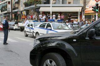 Κρατούσαν ομήρους πενήντα μετανάστες