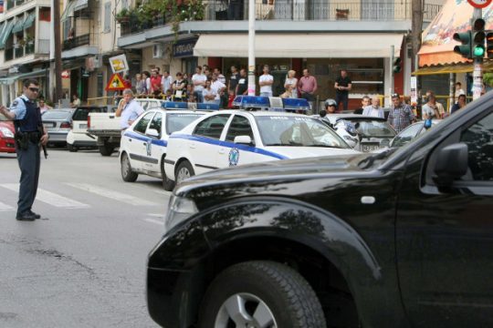 Κρατούσαν ομήρους πενήντα μετανάστες