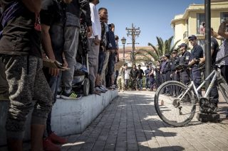Αλλοδαποί και νομιμότητα