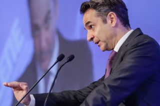 Κοίτα ποιος μιλάει