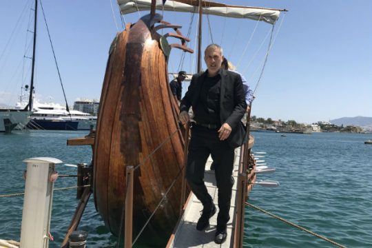 Στη Μαρίνα Ζέας η τριήρης «Ολυμπιάς»