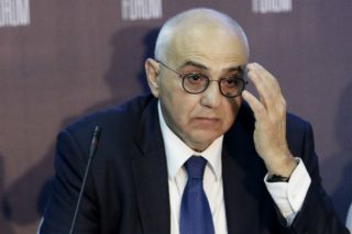 «Να επενδύσει στη χώρα το ελληνικό κεφάλαιο»
