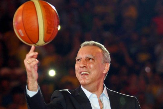 «Είμαι ο Νίκος Γκάλης και κάποιοι δεν είναι καλά»