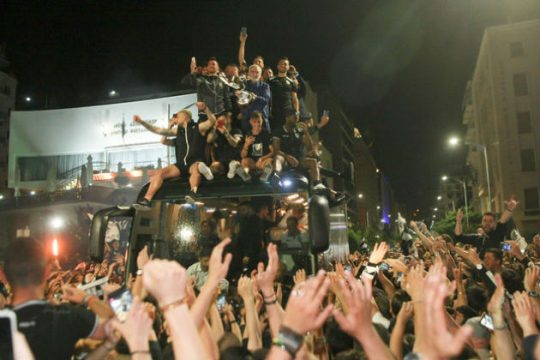 Μεγαλύτερες προκλήσεις, μεγαλύτερες απαιτήσεις