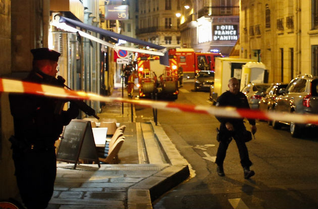 O ISIS ανέλαβε την ευθύνη για την επίθεση στο Παρίσι