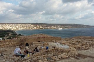 4.800 χρόνια ιστορίας έπεσαν πάνω στην πόρτα του Σήφη…