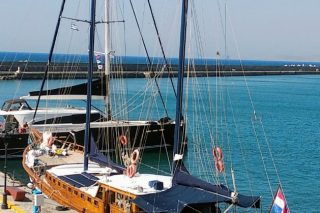 Απαγορευτικό για παράνομα ναυλωμένο σκάφος αναψυχής