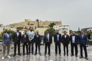Εμπνευση η Ακρόπολη, παράδειγμα ο Προμηθέας