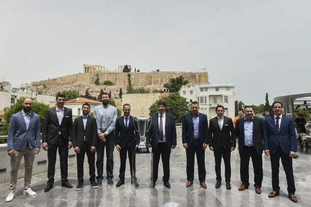 Εμπνευση η Ακρόπολη, παράδειγμα ο Προμηθέας