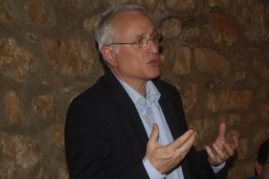 «Ναι» στον διάλογο με ΣΥΡΙΖΑ, «όχι» σε «γάμο» με Ν.Δ.