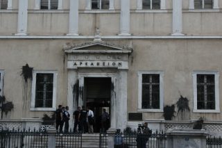 Ελα τώρα που σας ενοχλεί ο Ρουβίκωνας…