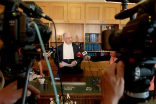 Μια παραίτηση σε ζωντανή σύνδεση