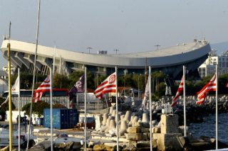 Ξαναζωντανεύει ο περιβάλλων χώρος του ΣΕΦ