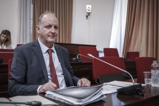 Τα σκάνδαλα των φαρμάκων στην Εξεταστική της Βουλής