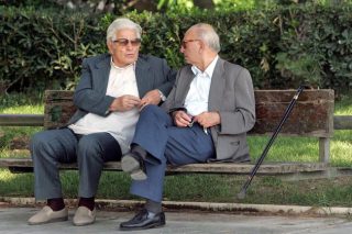 Αυξήσεις σε 200.000 επικουρικές