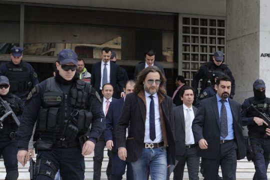 Μονόδρομος η παροχή ασύλου στους οκτώ