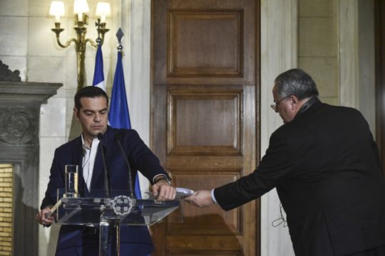 Δηλώσεις και πυρετώδεις διαβουλεύσεις για το «Μακεδονικό»
