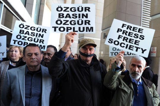 Δεν μπορείς να φιμώσεις τις ελεύθερες φωνές!