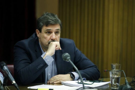 Για «οργανωμένη μαφία» στις εξαγωγές φαρμάκων μιλά ο υπ. Υγείας