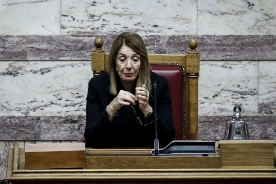 «Δεν απαντώ σε νεοναζί κανίβαλους»