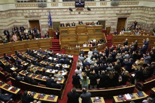 Υπάρχουν βουλευτές έτοιμοι να υπερασπιστούν τη Δημοκρατία