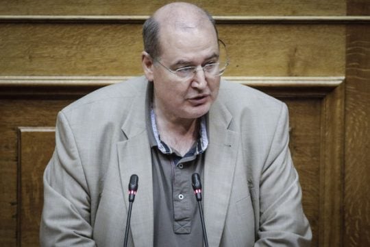 «Πολιτικά και ηθικά δεν πρέπει να μειωθούν συντάξεις και αφορολόγητο»