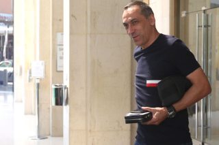 Μόνο οι υπογραφές μένουν για Δώνη, που ζήτησε Κάτσε και Μυστακίδη