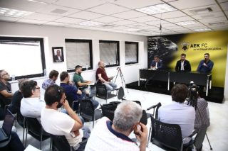 Περιμένει Πόνσε και στόπερ