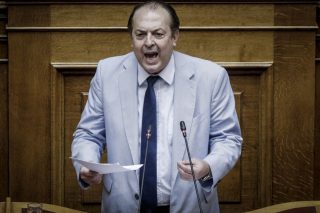Ανεξαρτητοποίηση με παρασκήνιο