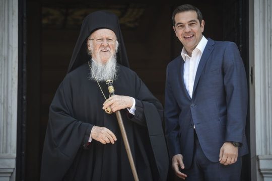 Με τις ευλογίες Βαρθολομαίου η προσπάθεια για λύση