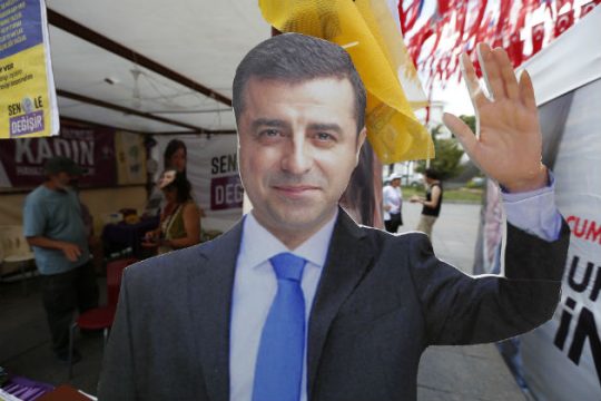 «Καταψηφίστε τη μονοκρατορία του Ερντογάν»