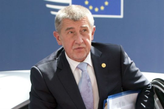 Οι κομμουνιστές στηρίζουν τον λαϊκιστή Μπάμπις