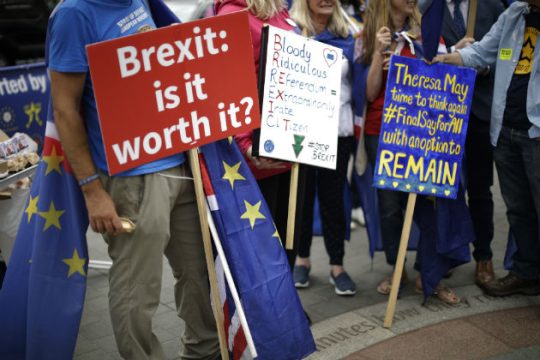 Μεγάλη αντι-Brexit διαδήλωση στην επέτειο του δημοψηφίσματος