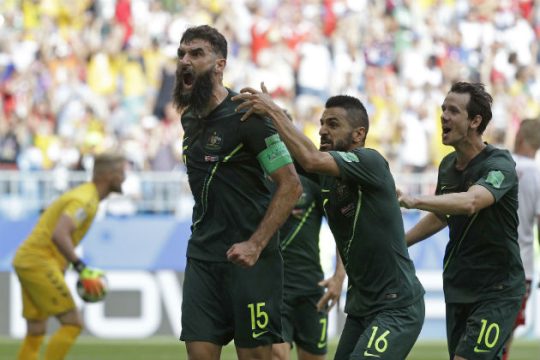Πήρε 1-1 από τη Δανία, λυγίζοντας με πέναλτι τον Σμάιχελ