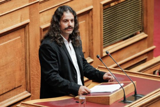 Ζητάει πραξικόπημα από το στρατό