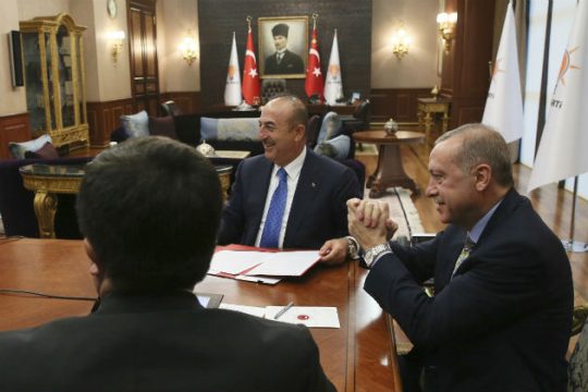 Το κατάμαυρο χιούμορ του Μεβλούτ Τσαβούσογλου